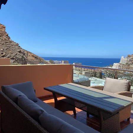 With Views Of Sea And Mountains Appartement